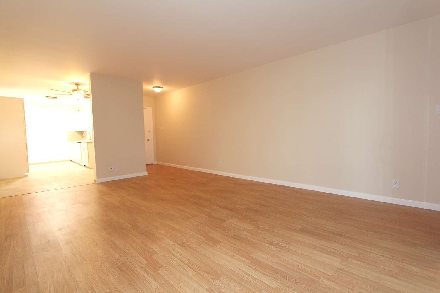 Living Room - 4800 Woodley Ave