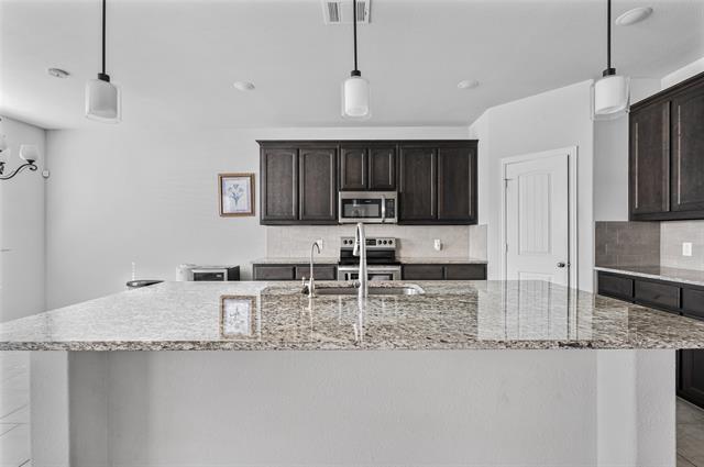 Building Photo - 4704 W Cormorant Dr