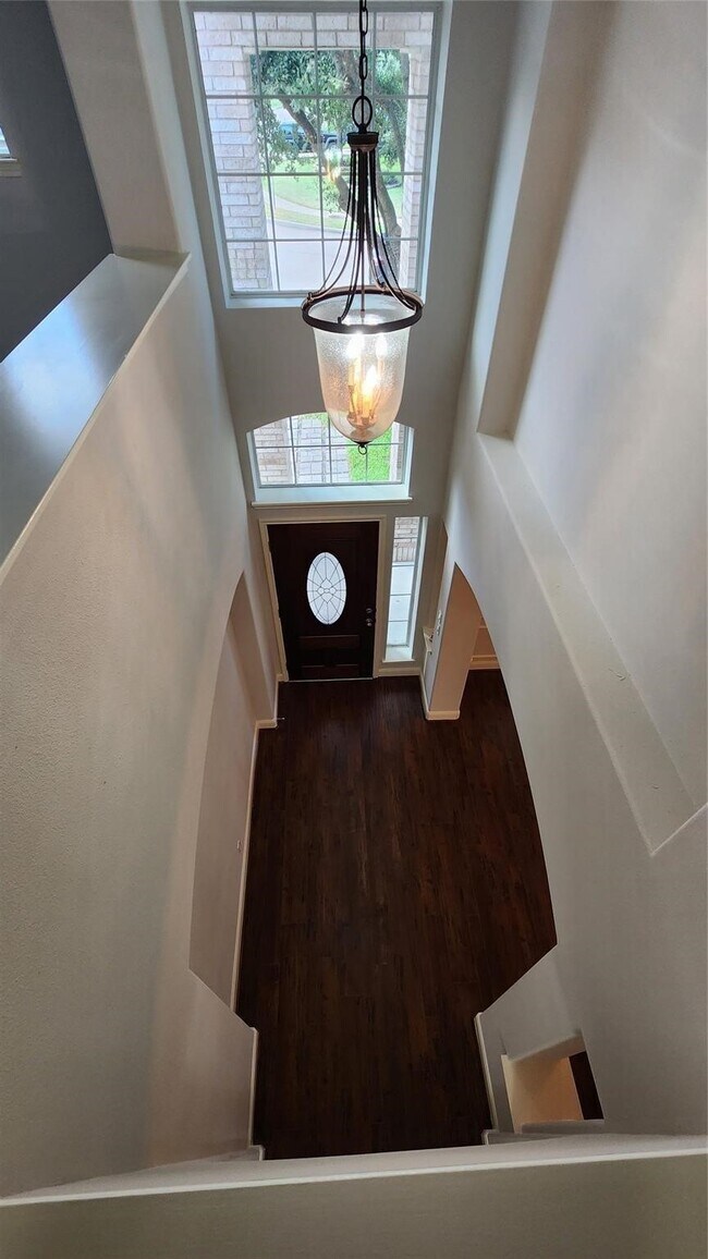 Building Photo - 24831 Red Bluff Tr