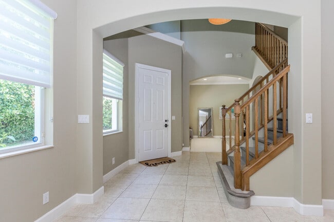 Building Photo - 4655 Cadiz Cir