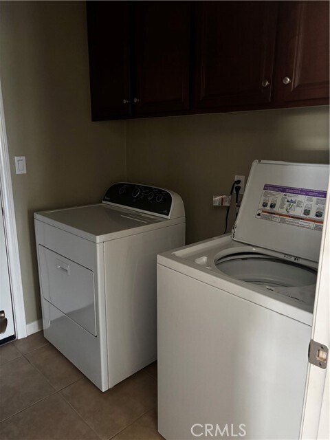 Building Photo - 1690 Lewis Creek