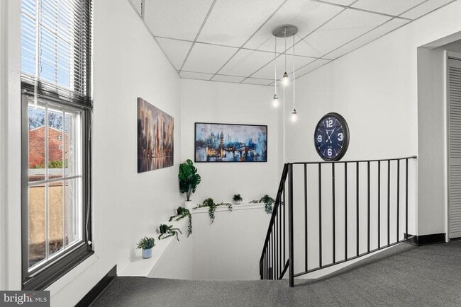 Building Photo - 26 E Mt Pleasant Ave