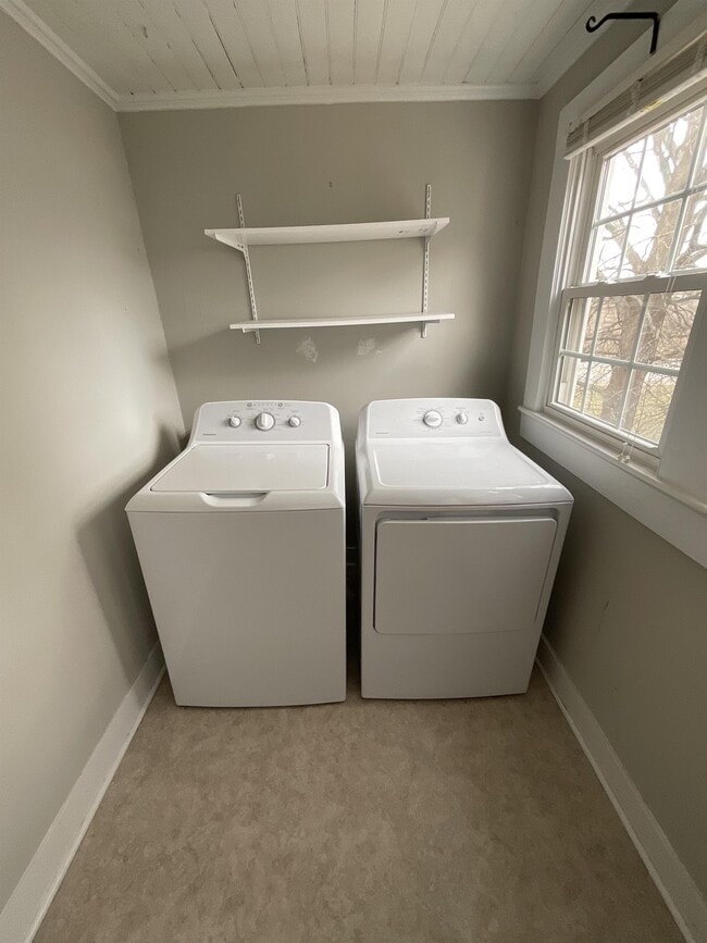 Building Photo - 603 Poplar Ave