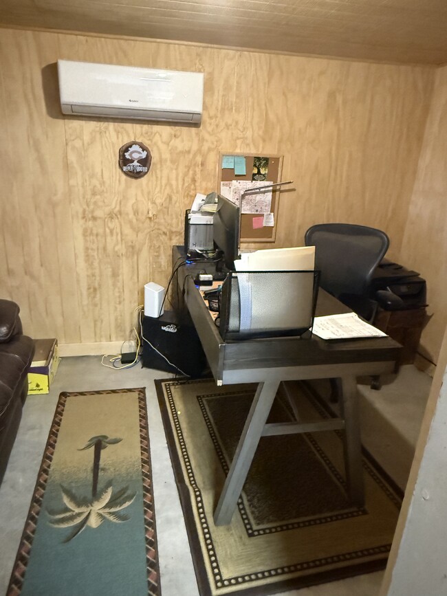 Building Photo - 719 W Mission Ln