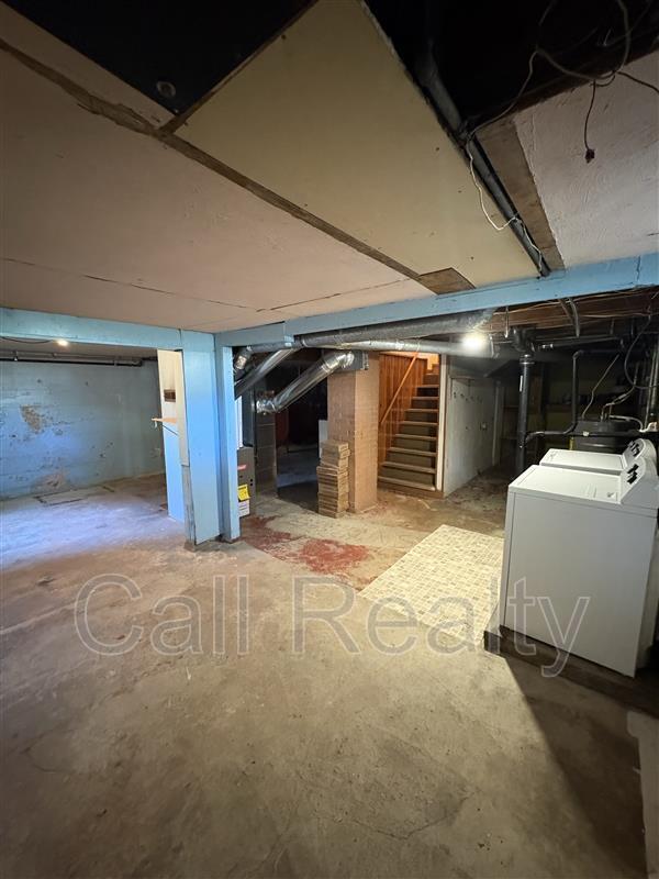 Building Photo - 1210 N Locust Rd