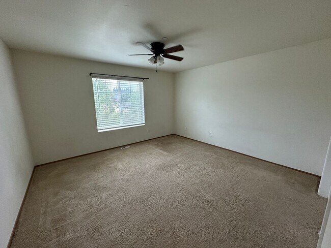 Building Photo - 1645 Sinclair Dr