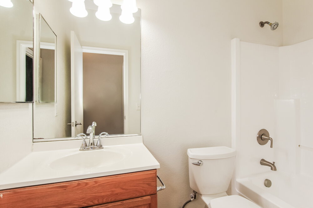 Building Photo - 2611 W Bloch Rd