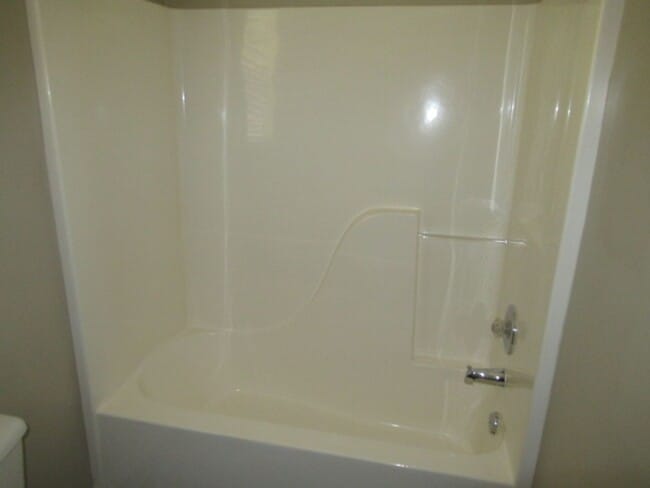 Building Photo - 105 Ashgate Way