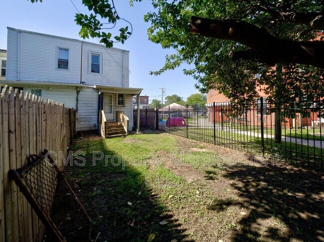 Building Photo - 12 Adella Ave