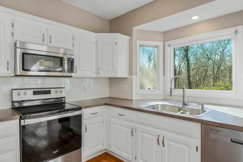 Building Photo - 5933 W 153rd St