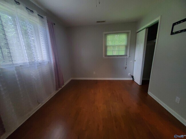 Building Photo - 2248 Norwood Dr NW