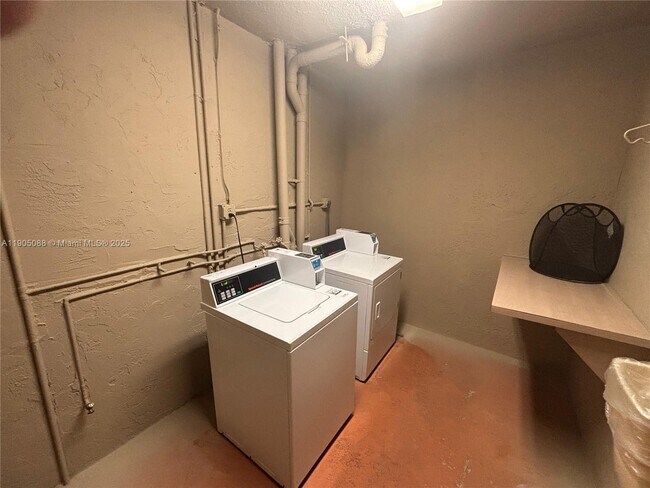 Building Photo - 7825 Camino Real