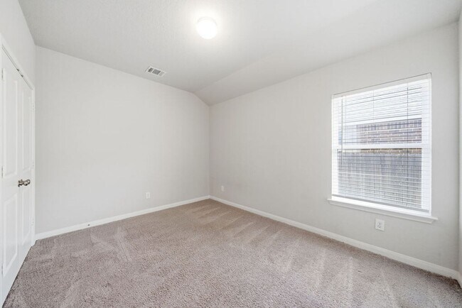 Building Photo - 12071 Pitcher Rd
