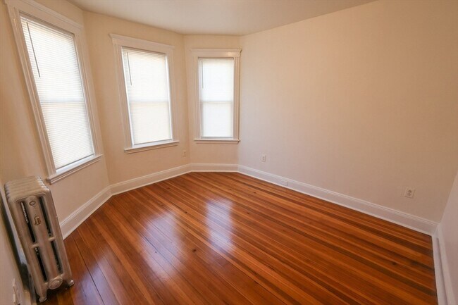 Building Photo - 93 Florida St