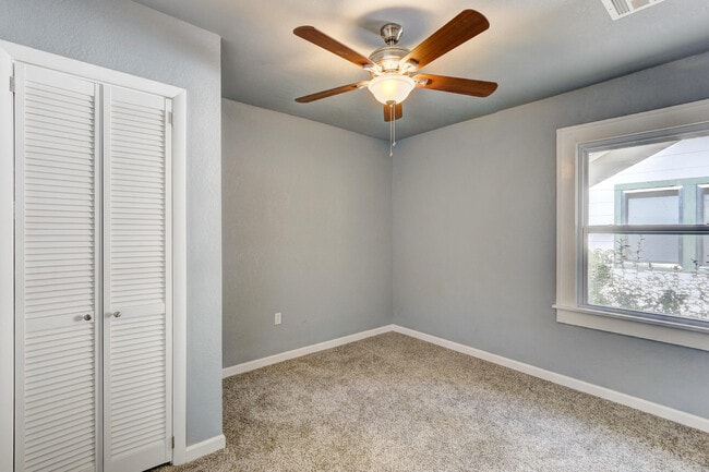 Building Photo - Remodeled Retreat w/ Covered Patio, Front ...