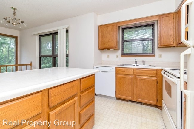 Building Photo - 1604-1606-1606 Handley Pl