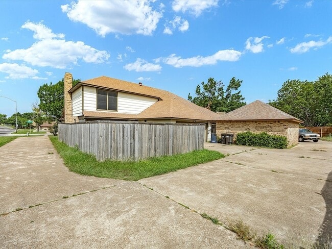 Building Photo - 7419 Lemonwood Ln