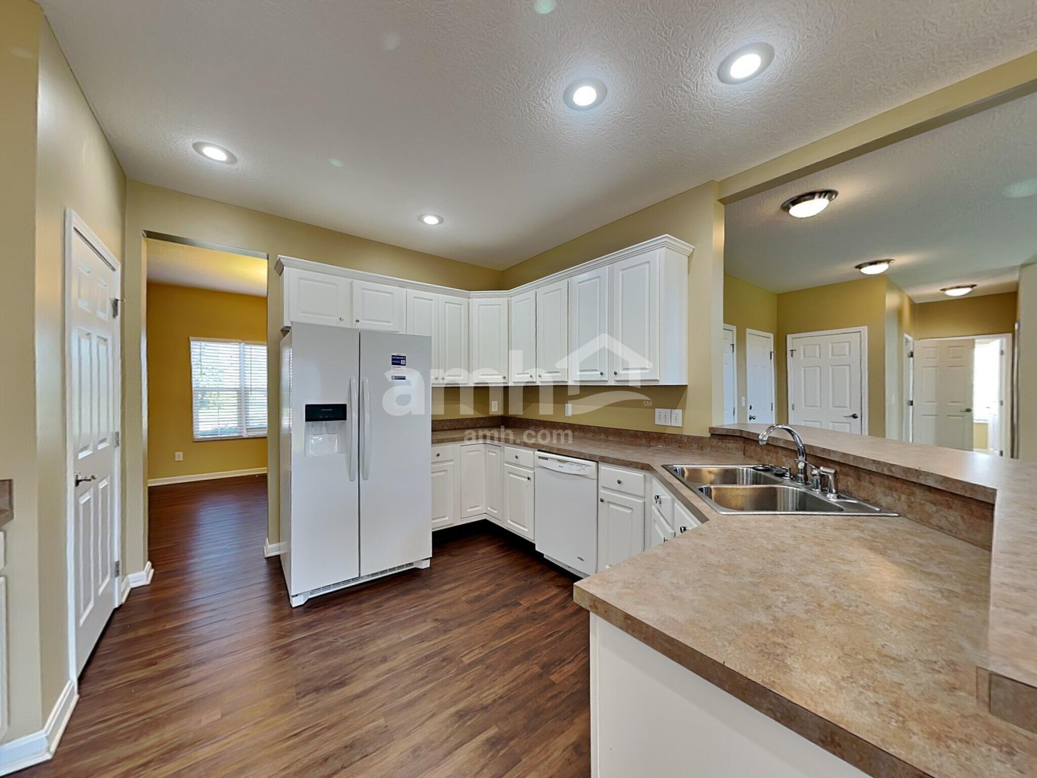 Building Photo - 11225 Santa Barbara Dr