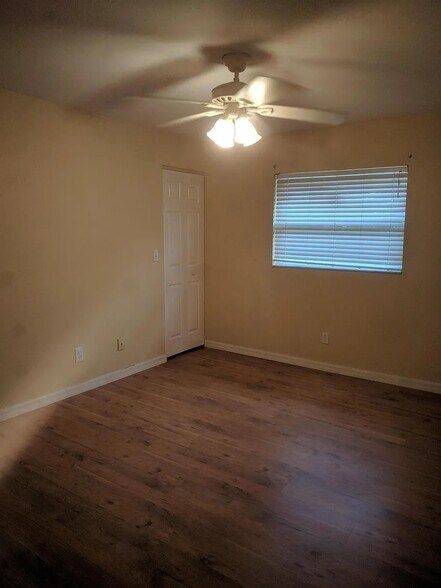 Building Photo - 12343 102nd St