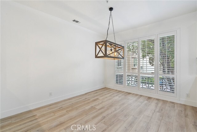 Building Photo - 15 Florentine