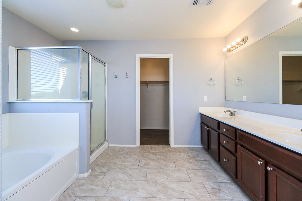 Building Photo - 31317 N Cavalier Dr