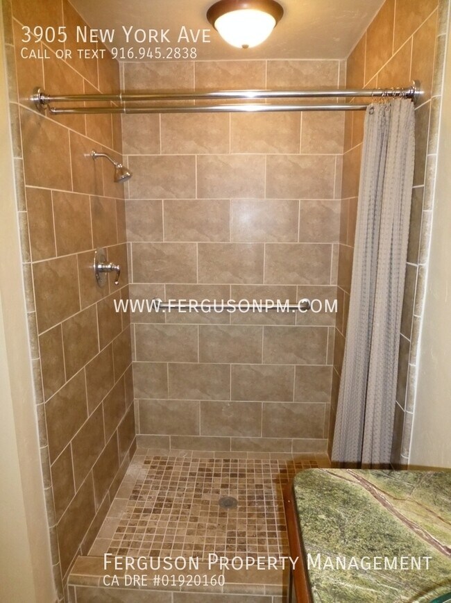 Building Photo - Fair Oaks Duplex in a Secluded Neighborhood