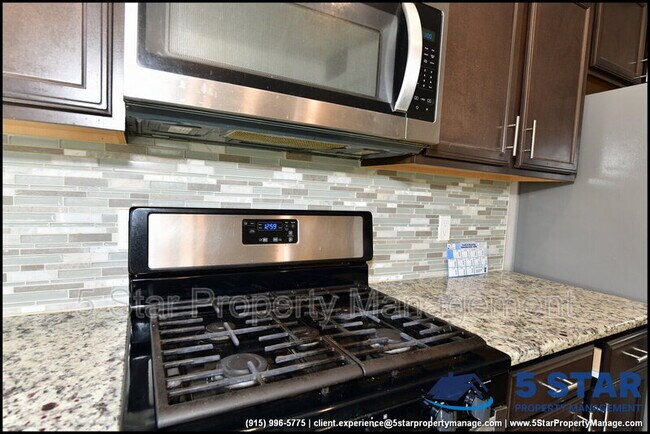 Building Photo - 4825 Mark Avizo