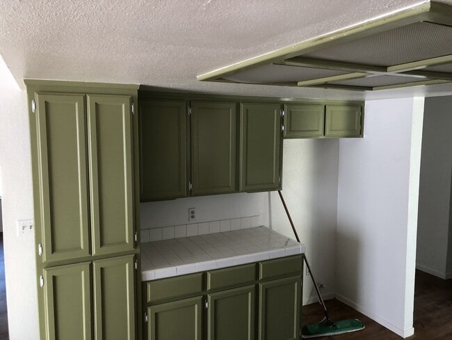 Building Photo - 1715 E Mary Ave