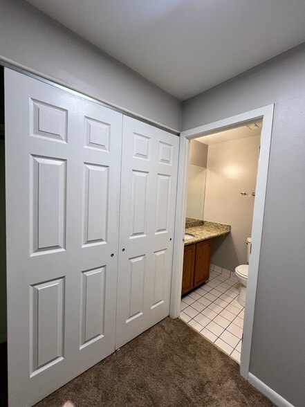 Building Photo - 5750 Abbey Dr