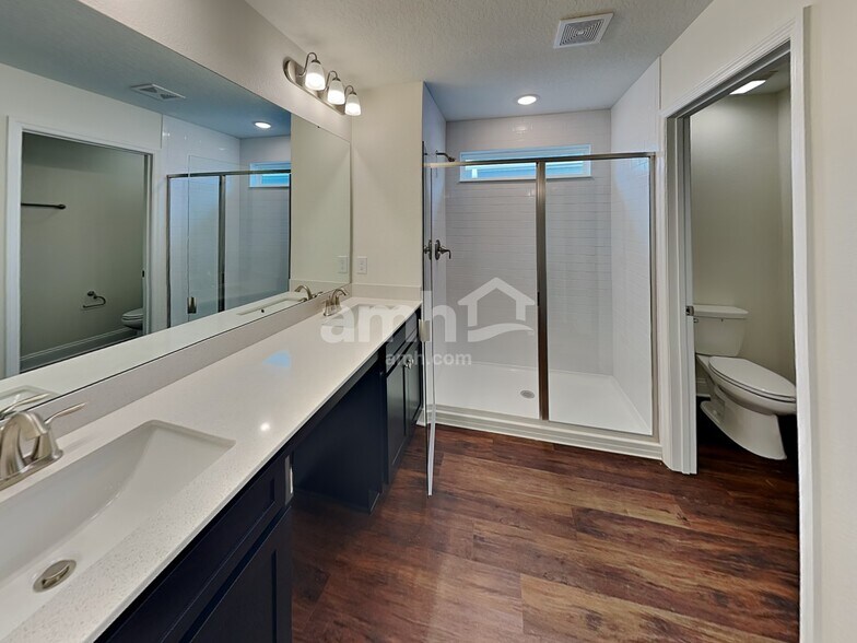 Building Photo - 6201 Little Blf Cir