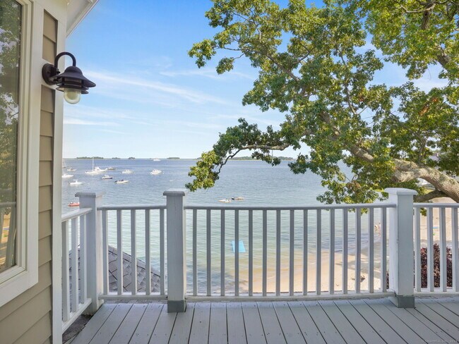 Building Photo - 3 E Beach Dr