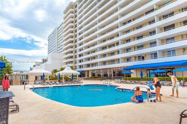 Building Photo - 5555 Collins Ave