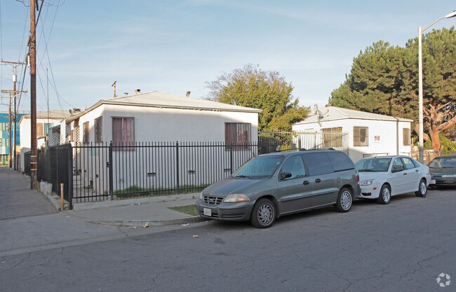 Primary Photo - 1115-1119 E 75th St