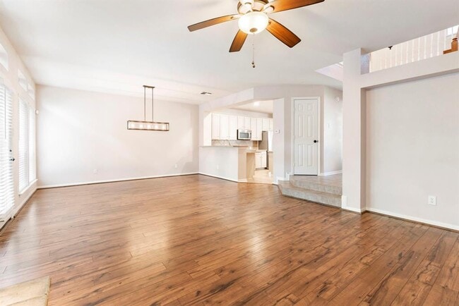 Building Photo - 46 Alderon Woods Pl