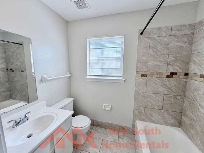 Building Photo - 7029 Tree Line Cove