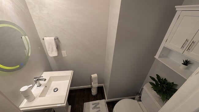 Building Photo - 20 Winterberry Way