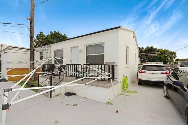 Building Photo - 3705 NW 35th Ave