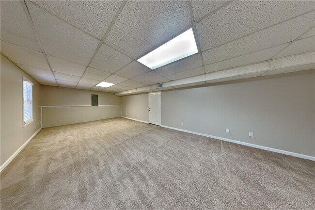 Building Photo - 39 Waterford Pl