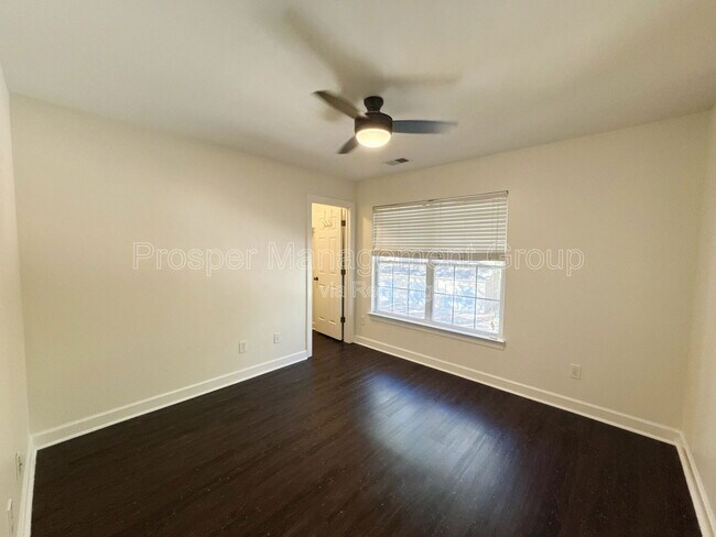 Building Photo - 2843 Sweetleaf Ln