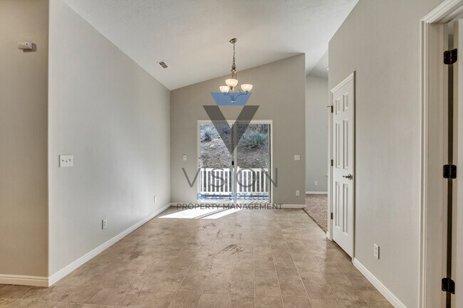 Building Photo - 1077 Canyon Meadow Dr