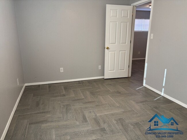 Building Photo - For Rent - 3 Bed/ 1.5 Bath near Fannin Elementary