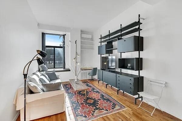 Building Photo - 310 E 23rd St