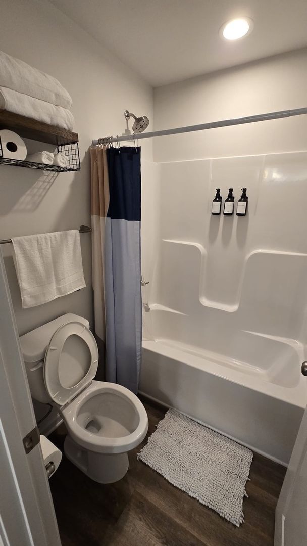 Building Photo - Charming 3BR Duplex in Charlotte