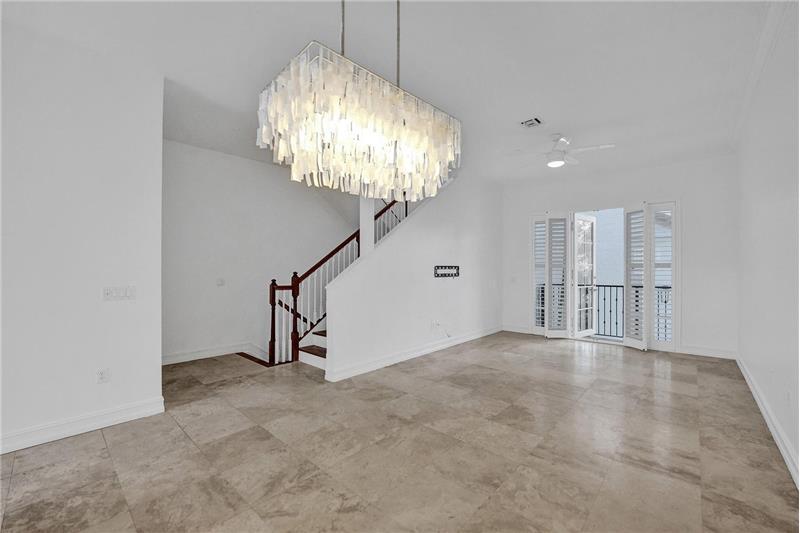 Building Photo - 632 Renaissance Wy