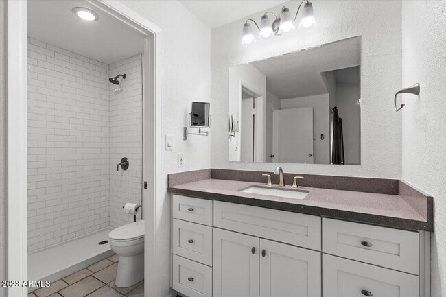 Building Photo - 667 W Pecos Ave