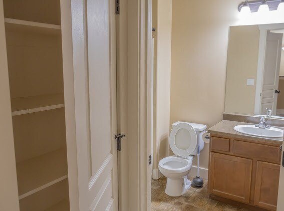 Building Photo - 1532 Venetian Way