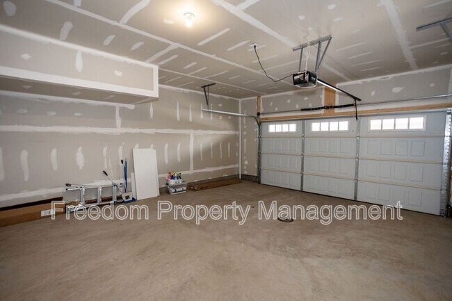 Building Photo - 9365 Barnes Lp