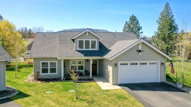 Building Photo - Beautiful Dover Bay Home - Rent reduced to...