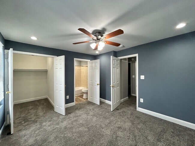 Building Photo - Baltimore - 3 Bedrooms, 1 Bathrooms Available!