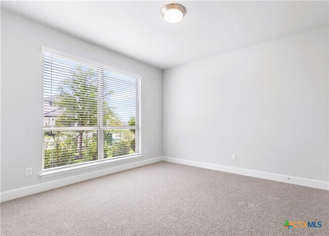 Building Photo - 1208 Glen Heather Dr